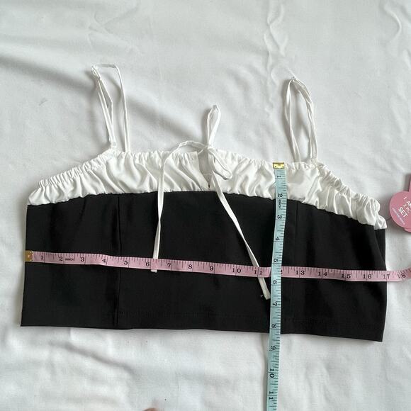 Flirty and Fun Black Bandeau & Mini Skirt With White Trim  Built-In Shorts Set L - Picture 5 of 10